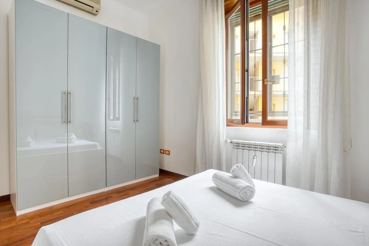 Joivy Charming 1-Bed Flat In Navigli Apartment Milan 0*,